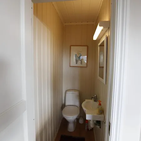 Charming Getaway ,near Trails And Hiking Paths Apartment *