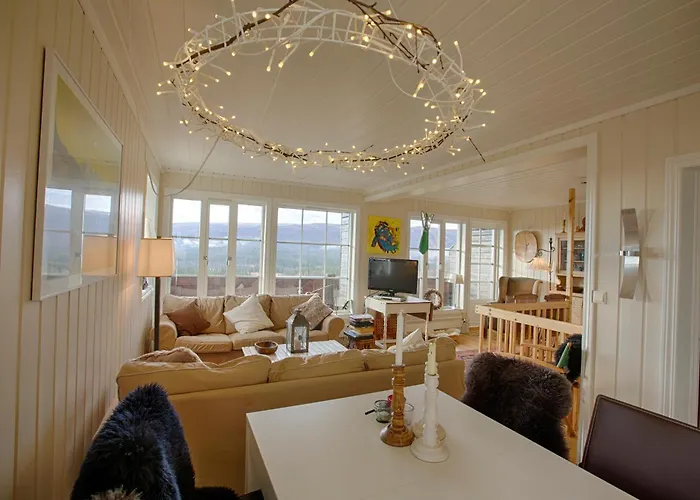 Charming Getaway ,near Trails And Hiking Paths Lägenhet