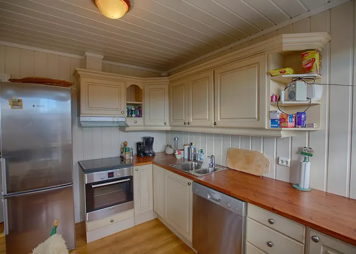 Charming Getaway ,near Trails And Hiking Paths Lägenhet