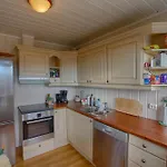 Charming Getaway ,near Trails And Hiking Paths Apartman